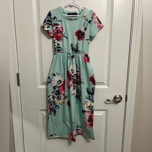 Mint green and floral dress with pockets, Zesica, size XS, EUC